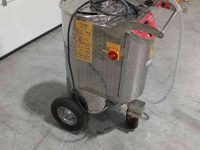 La station d'alimentation mobile  melktaxi 100 l