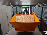 Épandeur de sciure pour des logettes Heuvelmans Instrooibak