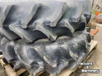Roues, Pneus, Jantes, Barillets Jumelage Good Year 20.8R42 TD 8 Wielen