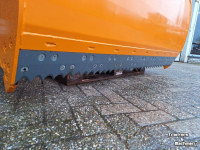 Distributeur de fourrage en bloc Flingk KHP2 1800-T