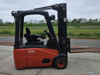 Chariot élévateur Linde E18 hefhoogte 450 cm triple.