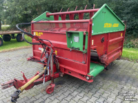 Distributeur de fourrage en bloc Strautmann BVW