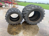 Roues, Pneus, Jantes, Barillets Jumelage BKT Agrimax RT765 580/70R38 en 420/70R28