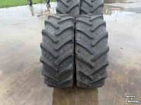 Roues, Pneus, Jantes, Barillets Jumelage BKT Agrimax RT765 580/70R38 en 420/70R28