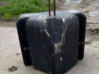 Poids frontaux  Frontgewicht 1200kg