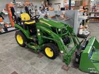Tracteur pour vignes et vergers John Deere 2026R