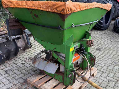 Matériel de déneigement Amazone E+S 750 zoutstrooier