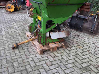 Matériel de déneigement Amazone E+S 750 zoutstrooier