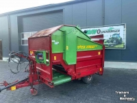 Distributeur de fourrage en bloc Strautmann UBVW blokkenwagen met weeginrichting