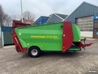 Distributeur de fourrage en bloc Strautmann BVW 801