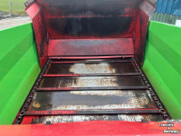Distributeur de fourrage en bloc Strautmann BVW 801