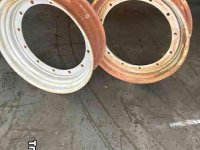 Roues, Pneus, Jantes, Barillets Jumelage Case-IH Set Velgringen  DW10x34 ring eenkant 29cm anderekant 10cm