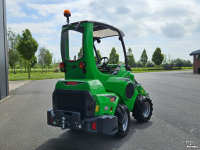 Chargeuse sur pneus Avant 528 TDL+ mini-shovel