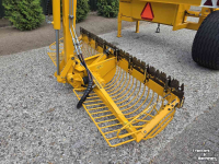 Bras avec benne de fauche Bos Bos HE6003C slootreiniger maaikorf