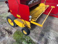 Presses New Holland 575 pakvespers NIEUW STAAT
