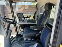 Moissonneuse batteuse New Holland CR 8.80