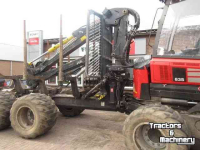 Véhicule automotrice arracheuse forestière Komatsu 835 Forwarder