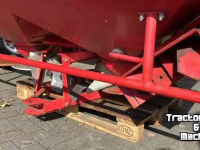 Distributeur d‘engrais Lely Centerliner SL 800 Strooier