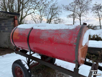 Tonnes à eau  Watervat / Waterwagen / Watertank