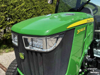 Tracteur pour horticulture John Deere 3046R Compact Tarctor