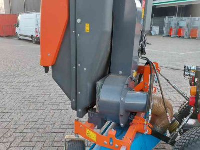 Balayeuses et balayeuses aspirantes GKB Lc150