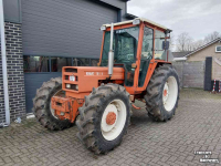 Tracteur Renault 781-4
