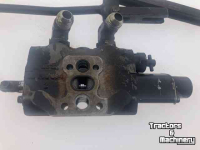 Autres tracteurs et accessoires Valtra Valmet hydraulisch ventiel