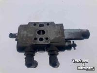 Autres tracteurs et accessoires Valtra Valmet hydraulisch ventiel