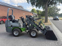 Chargeuse sur pneus WCM L1460 mini shovel perkins