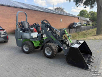 Chargeuse sur pneus WCM L1460 mini shovel perkins