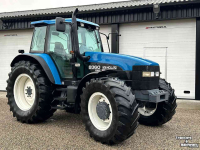 Tracteur New Holland 8360