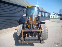 Chargeuse sur pneus JCB 409