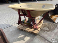 Distributeur d‘engrais Vicon Pendelstrooier