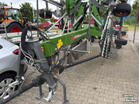 Andaineur  Fendt Former 10065 Pro middenafleg hark