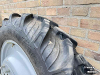 Roues, Pneus, Jantes, Barillets Jumelage Taurus 270/95R32 / 270/95R48 80%