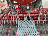 Semoir Combination Kverneland Pneumatic DE-S Zaaicombinatie  Met Lely Rotorkopeg