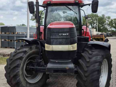 Tracteur Case-IH Puma 185 FP 50 Kmh. Lucht, geveerde vooras en cabine.