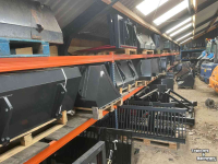 Autres pièces d’équipement et accessoires  Aanbouwdelen Grondbakken puinrieken tegelrieken vlakramen balenklemmen palletvorken