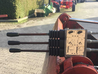 Coupe-blocs d'ensilage Strautmann Silozange 232 Kuilhapper voermachines