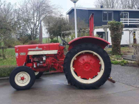 Tracteur International 523