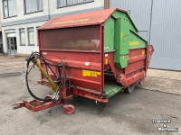 Distributeur de fourrage en bloc Strautmann UBVW