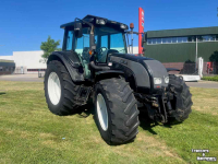 Tracteur Valtra N121