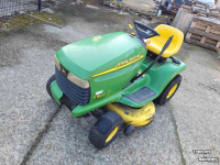 Tracteur Tondeuse Autoporté John Deere zitmaaier LT 133