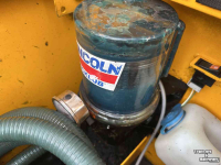 Pelles sur pneus JCB JS130W
