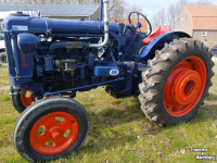 Tracteur Fordson P6