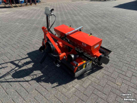 Semoir Combination Kubota Kubota - R2 rotorkopeg- zaaimachine  MTZ135 zaaicombi