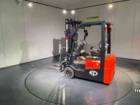 Chariot élévateur EP Equipment CPD18TVL