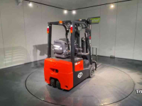 Chariot élévateur EP Equipment CPD18TVL