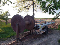 Tuyaux d‘irrigation  Beregeningsinstallatie / Beregeningsset met beregeningsbuizen, haspel en beregeningspomp