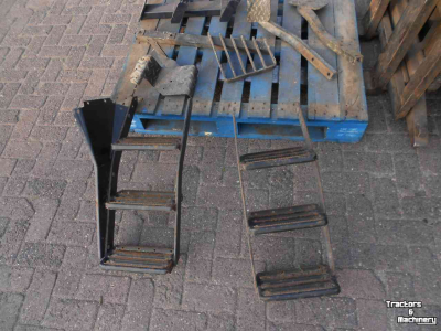 Pièces d‘occasion pour tracteurs Deutz opstapbeugels opstap trap